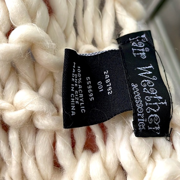 Fair Weather Scarf - Picture 5 of 5